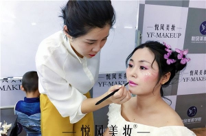 郑州化妆学校哪个好?
