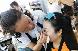 郑州的哪家化妆学校的就业率是最高的呢？