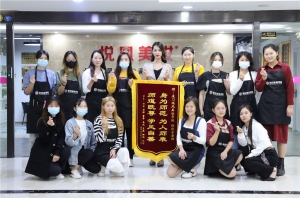 在郑州学化妆、化妆师的八大修养！