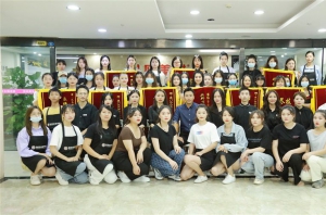 毕业即高光！盘点那些真正好就业的化妆培训学校